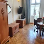 Prestige Aparthotel Piotrkowska 82 - Wyjatkowy Widok Na Deptak