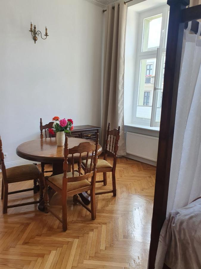 Prestige Piotrkowska 82 - Wyjatkowy Widok Na Deptak Apartment